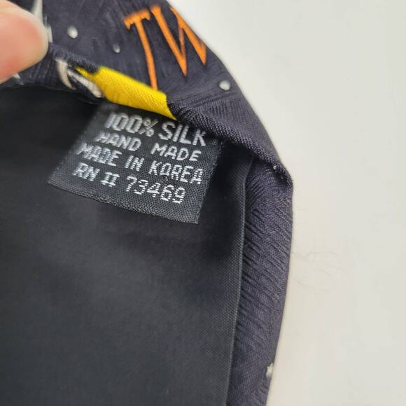 Vintage Looney Tunes Halloween Silk Tie Mummy Daffy Duck Moon Ghost Devil - Picture 7 of 7